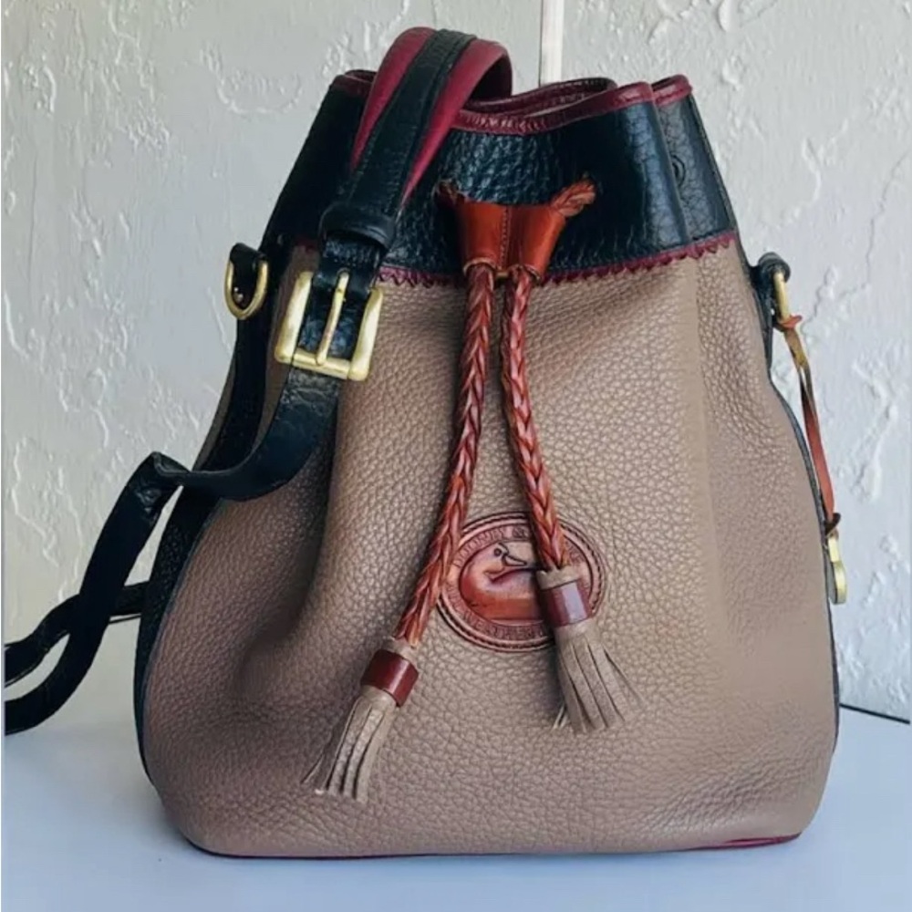 Dooney & Bourke Vintage tricolor bucket bag. Pebbled leather.